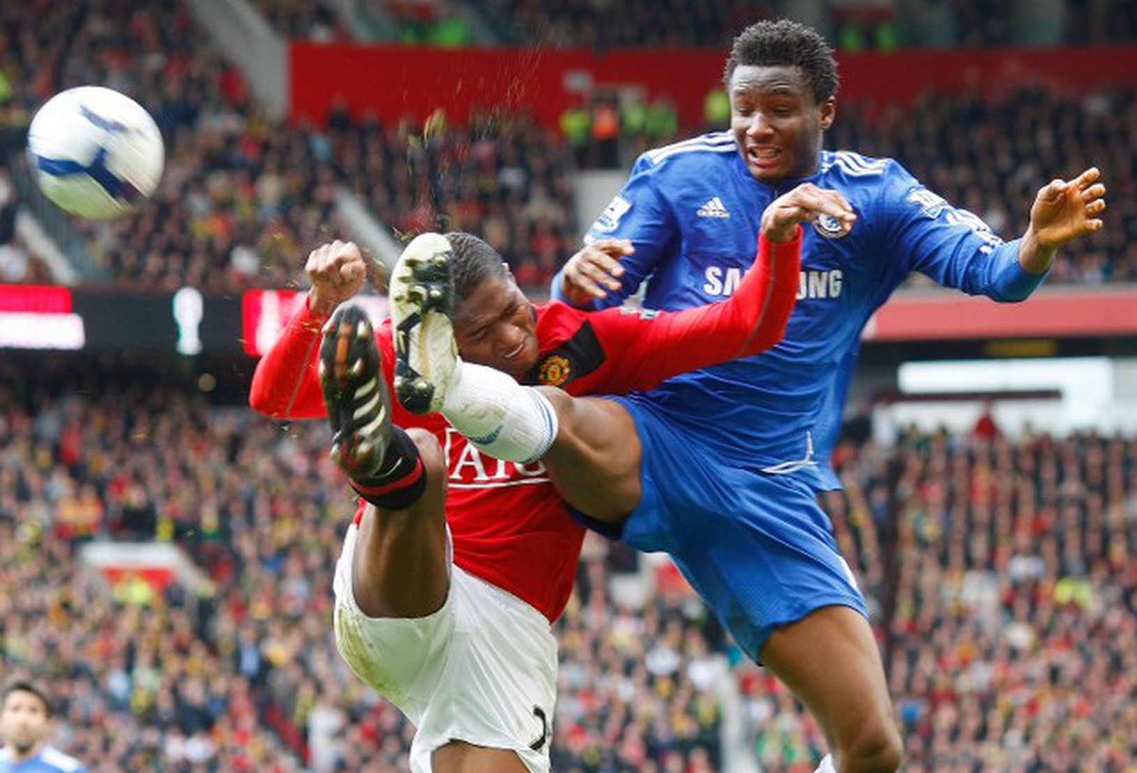 Antonio Valencia a John