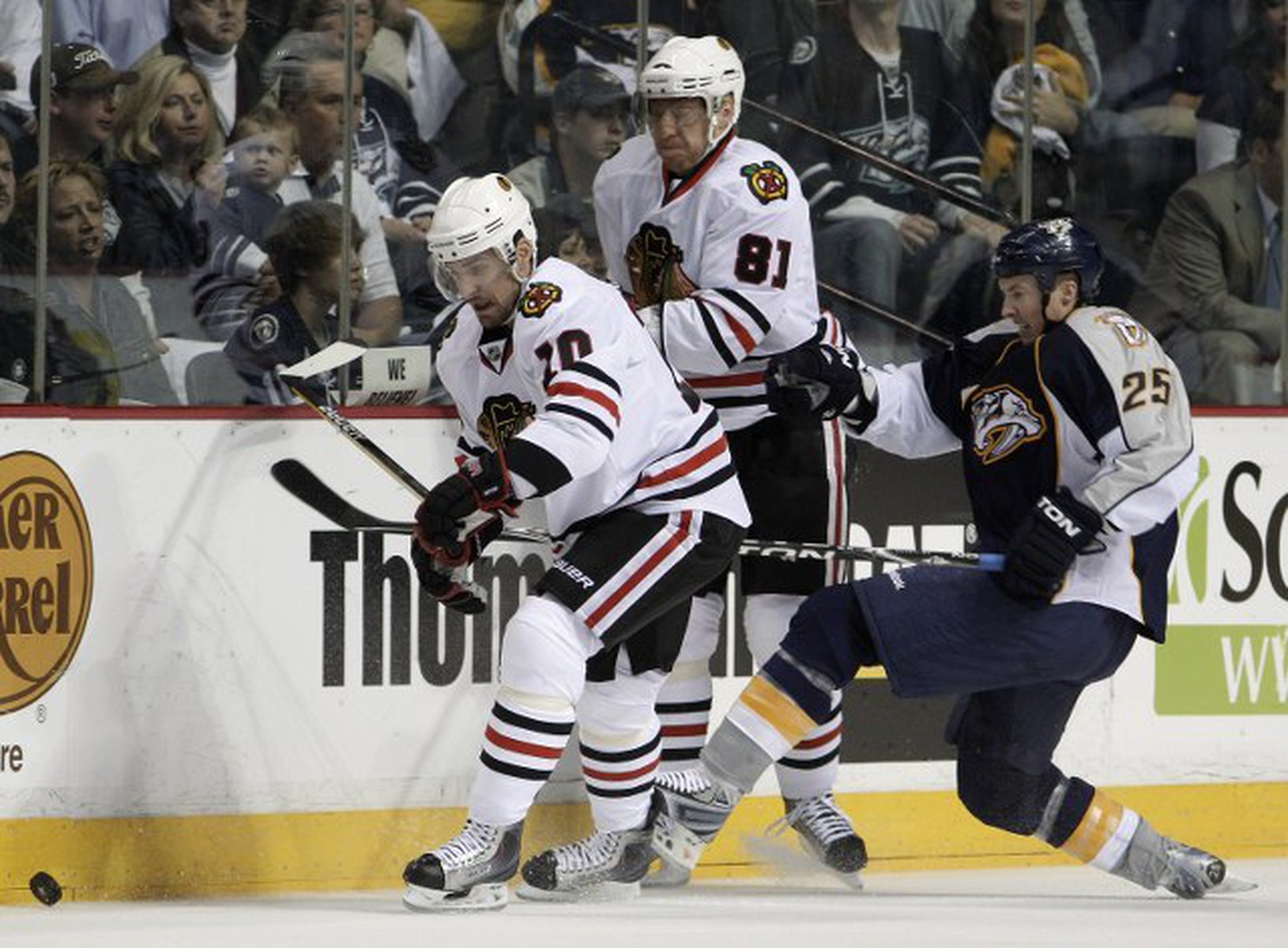 Patrick Sharp, Marián Hossa
