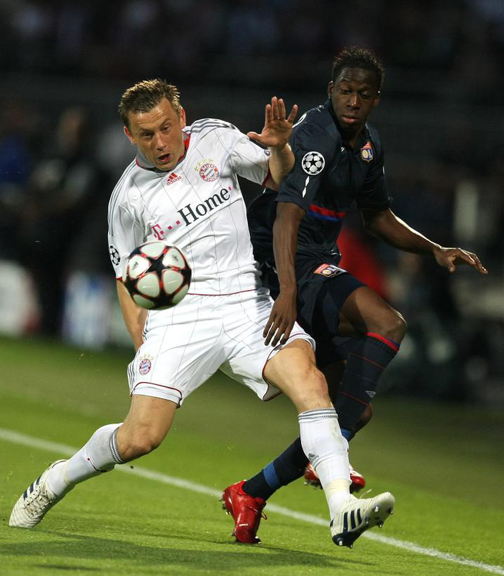 Philipp Lahm pred Alym