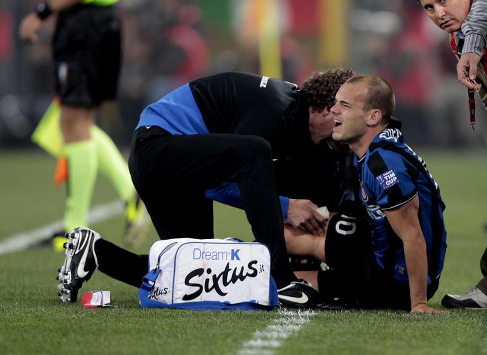 Zranený Wesley Sneijder