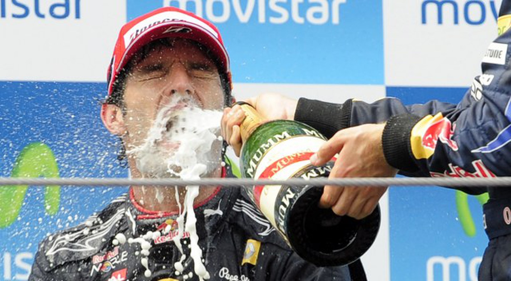 Mark Webber oslavuje víťazstvo