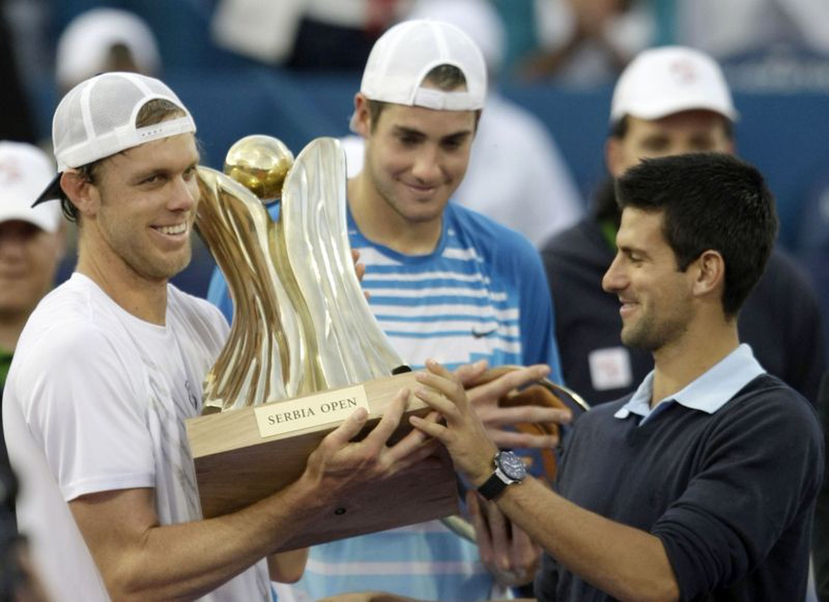 Sam Querrey preberá trofej