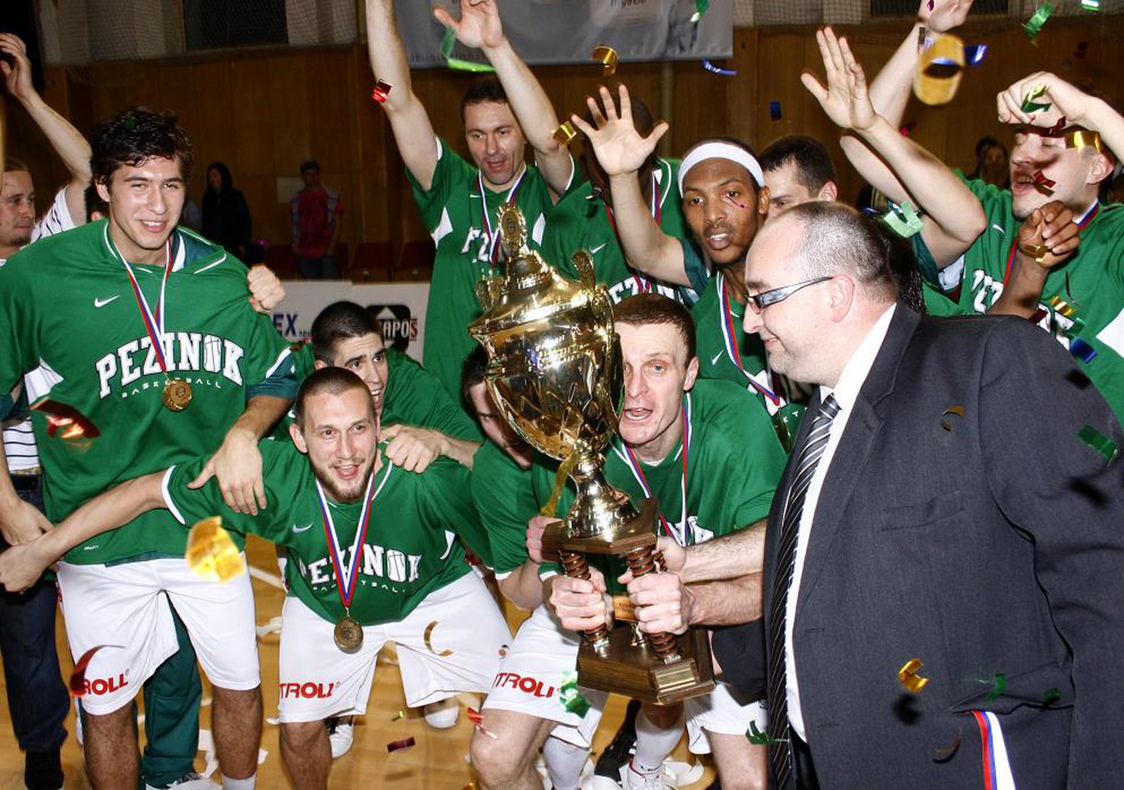 Basketbalisti Pezinka sa stali