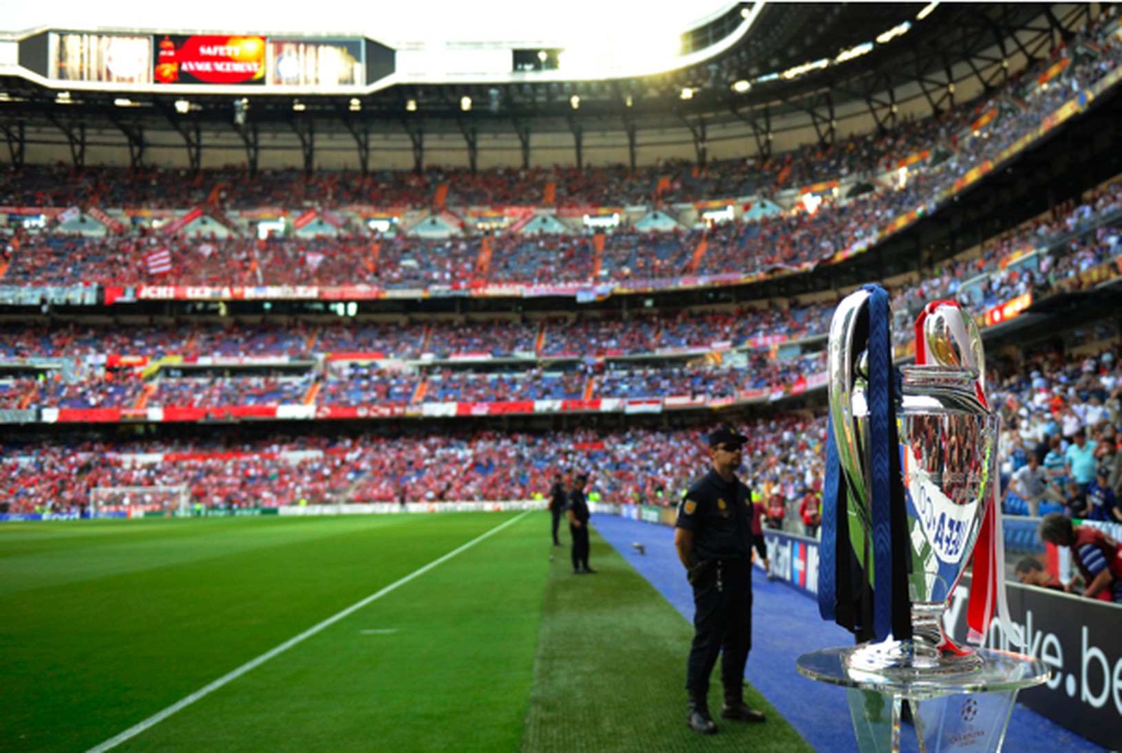 Vypredaný štadión Santiago Bernabeu