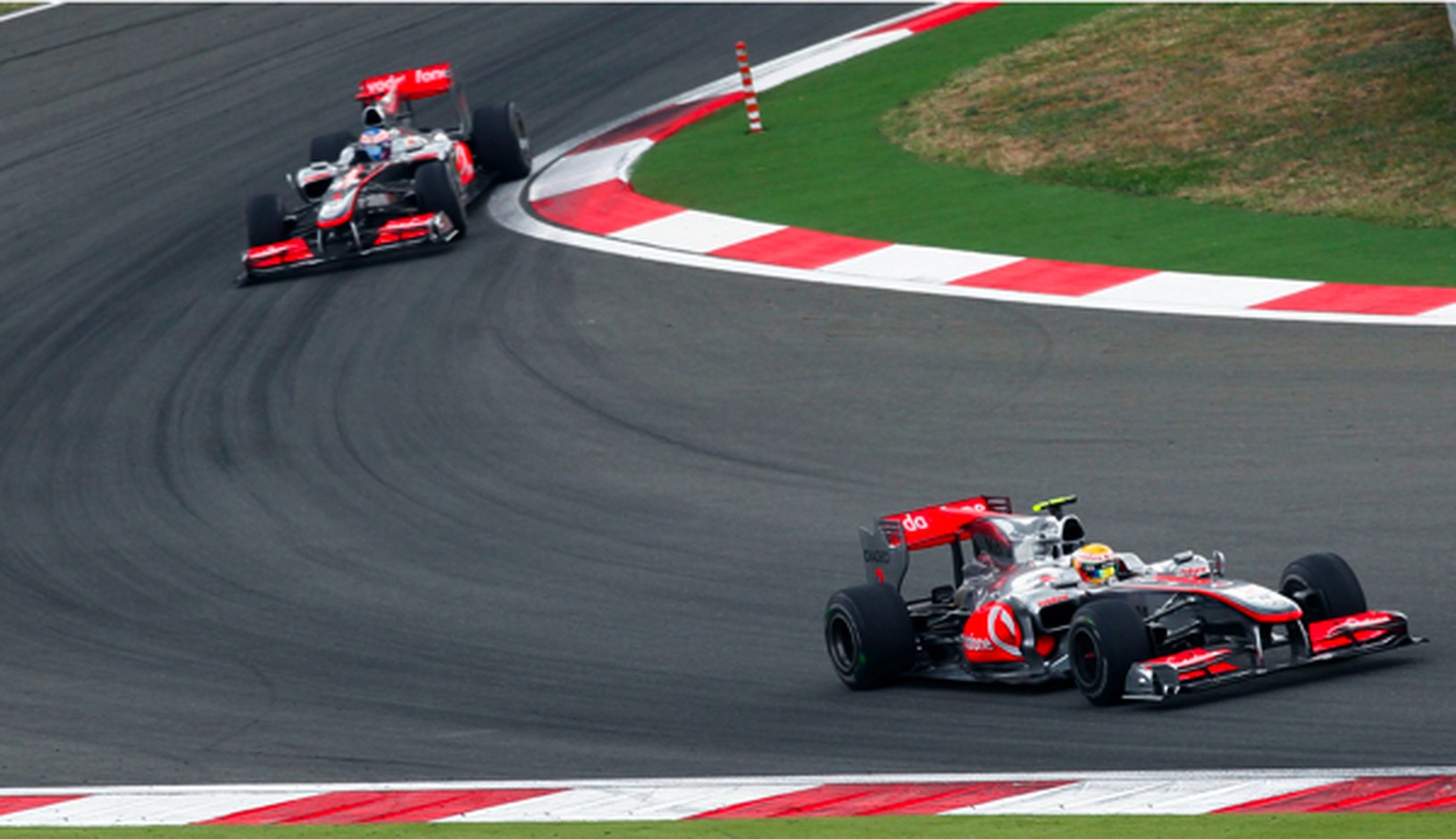 Lewis Hamilton a Jenson
