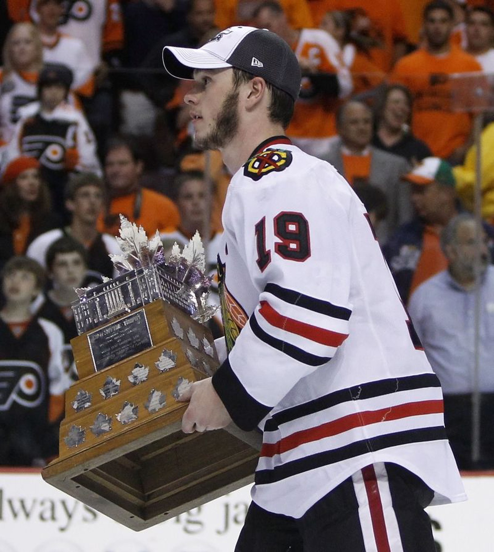Jonathan Toews získal Conn
