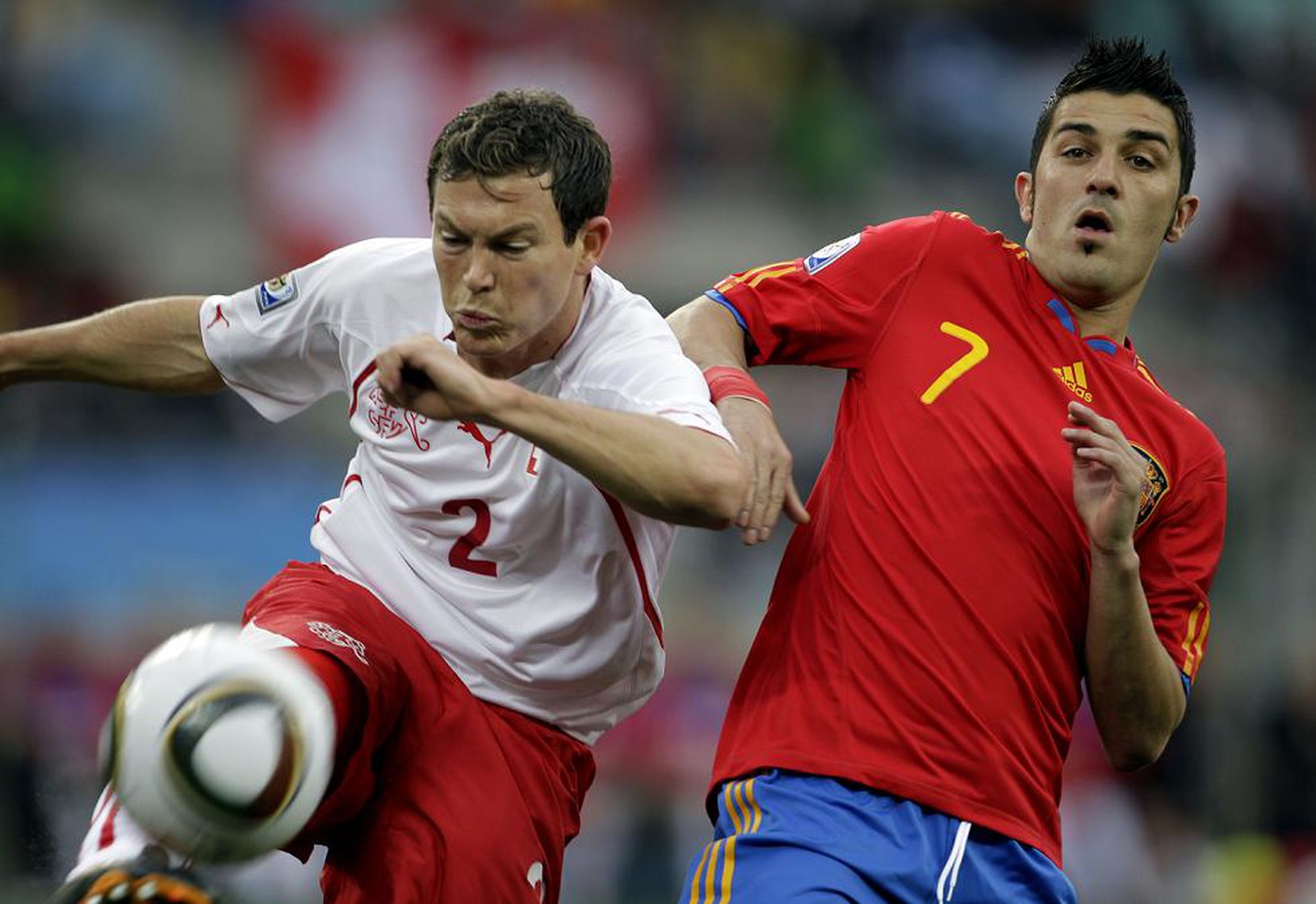 Lichtsteiner v súboji Davidom