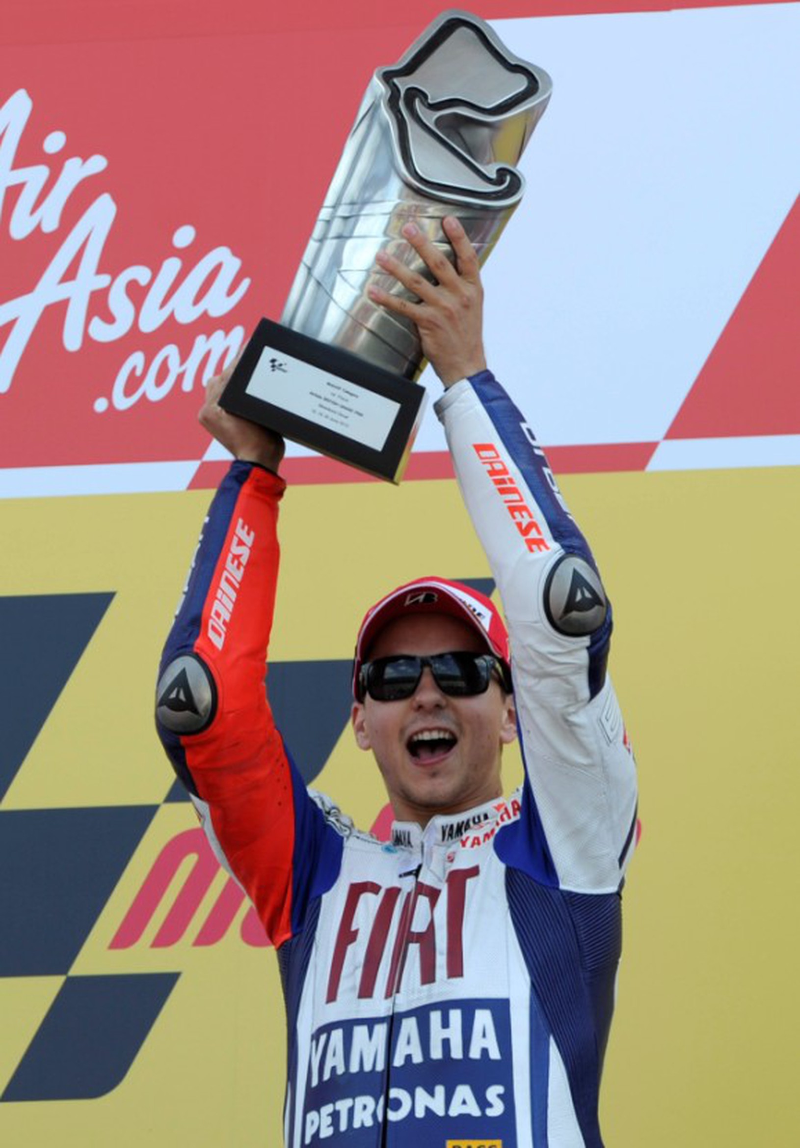Lorenzo s trofejou