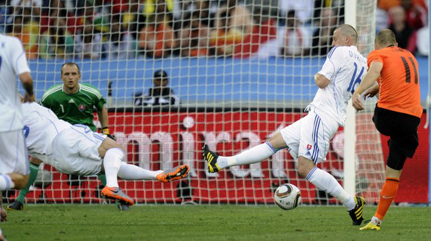 Robben otvoril skóre stretnutia