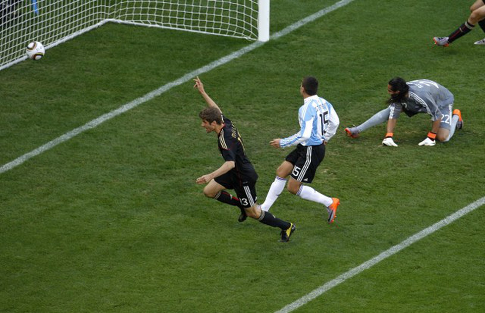 Thomas Müller otvára skóre