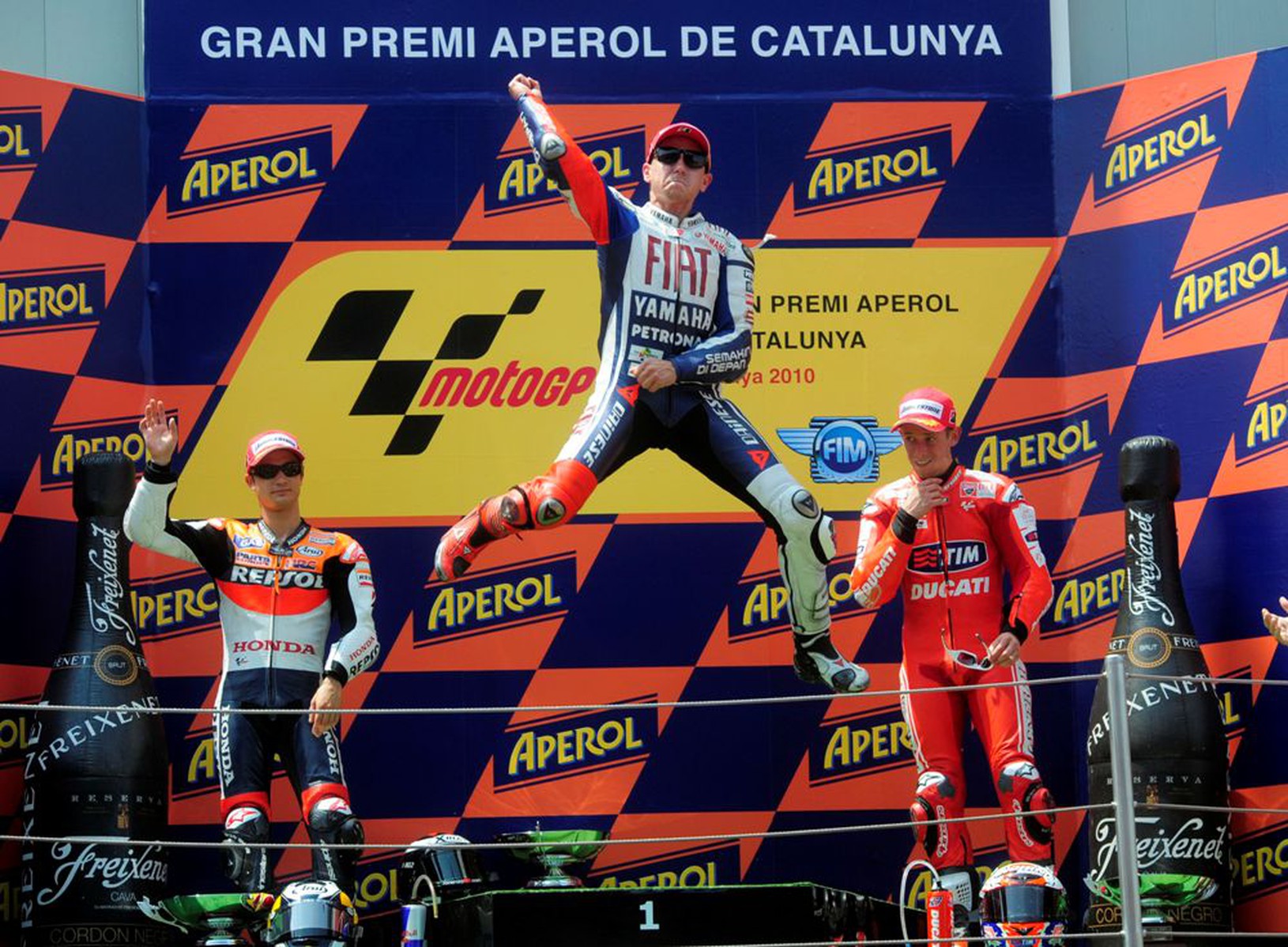 Jorge Lorenzo oslavuje triumf