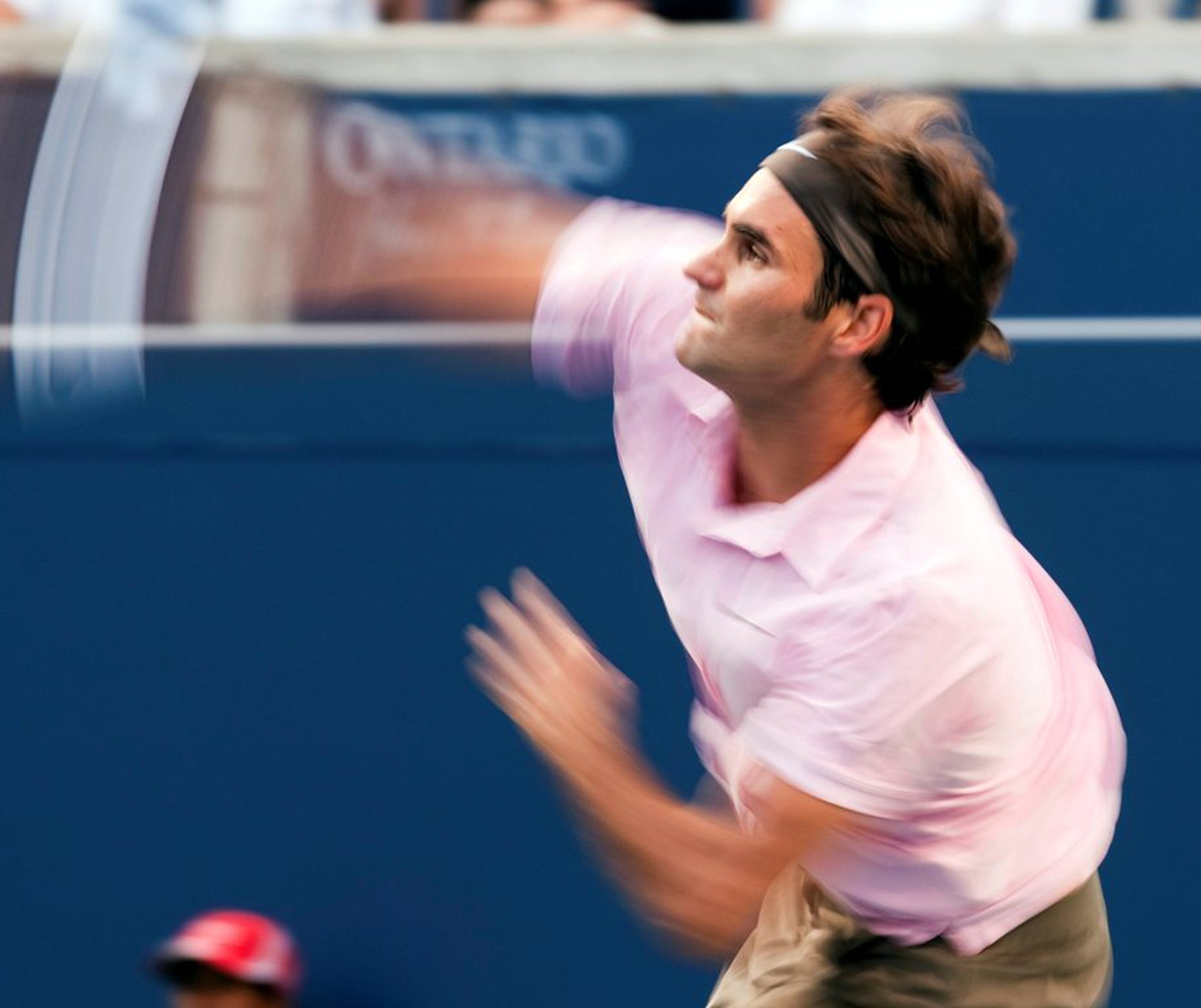 Roger Federer  postúpil