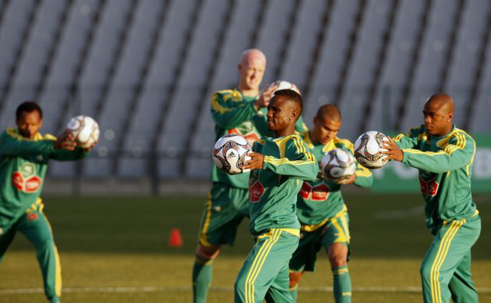Teko Modise, JAR, 25.