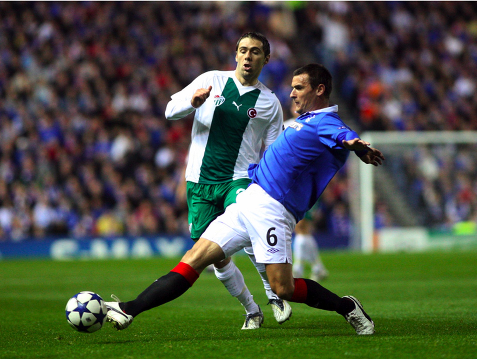 Lee McCulloch a Ivan