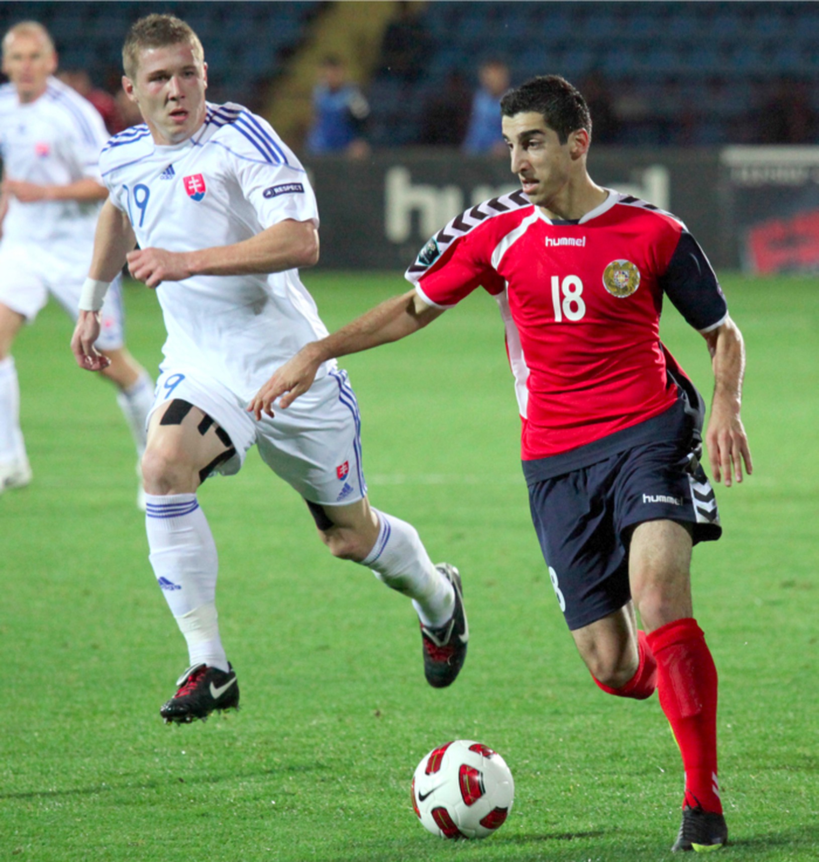Henrikh Mkhitaryan a Juraj