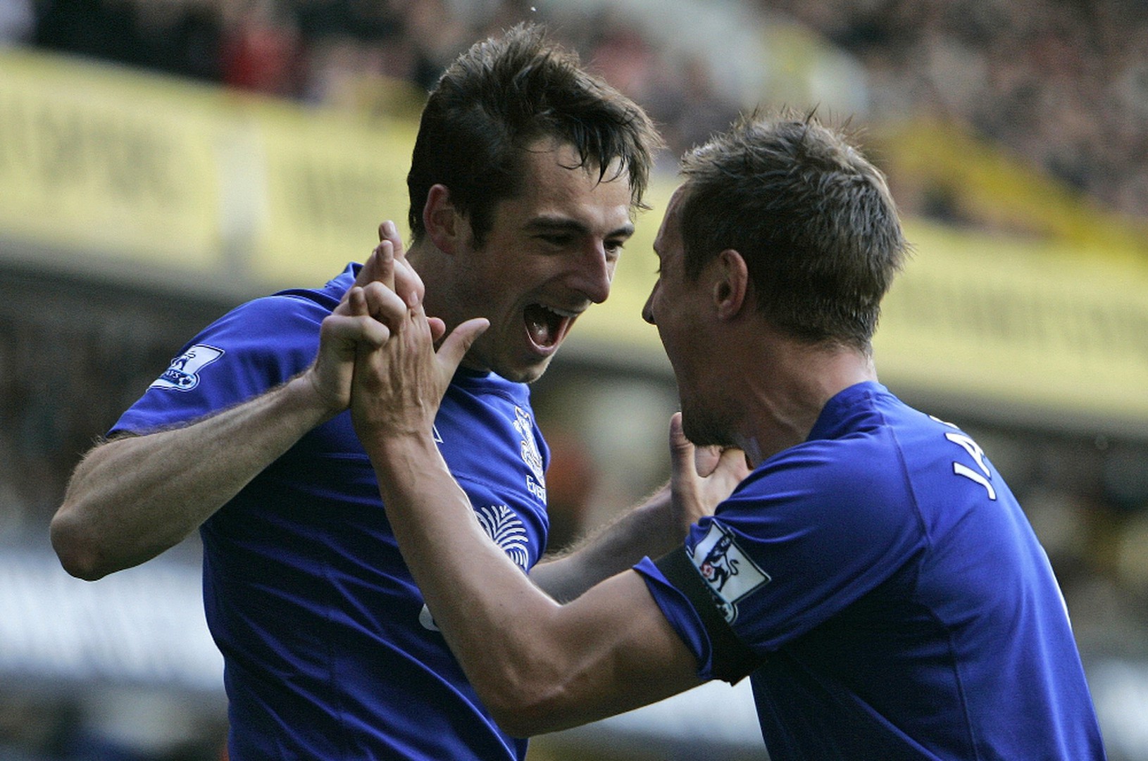 Leighton Baines bol prvým