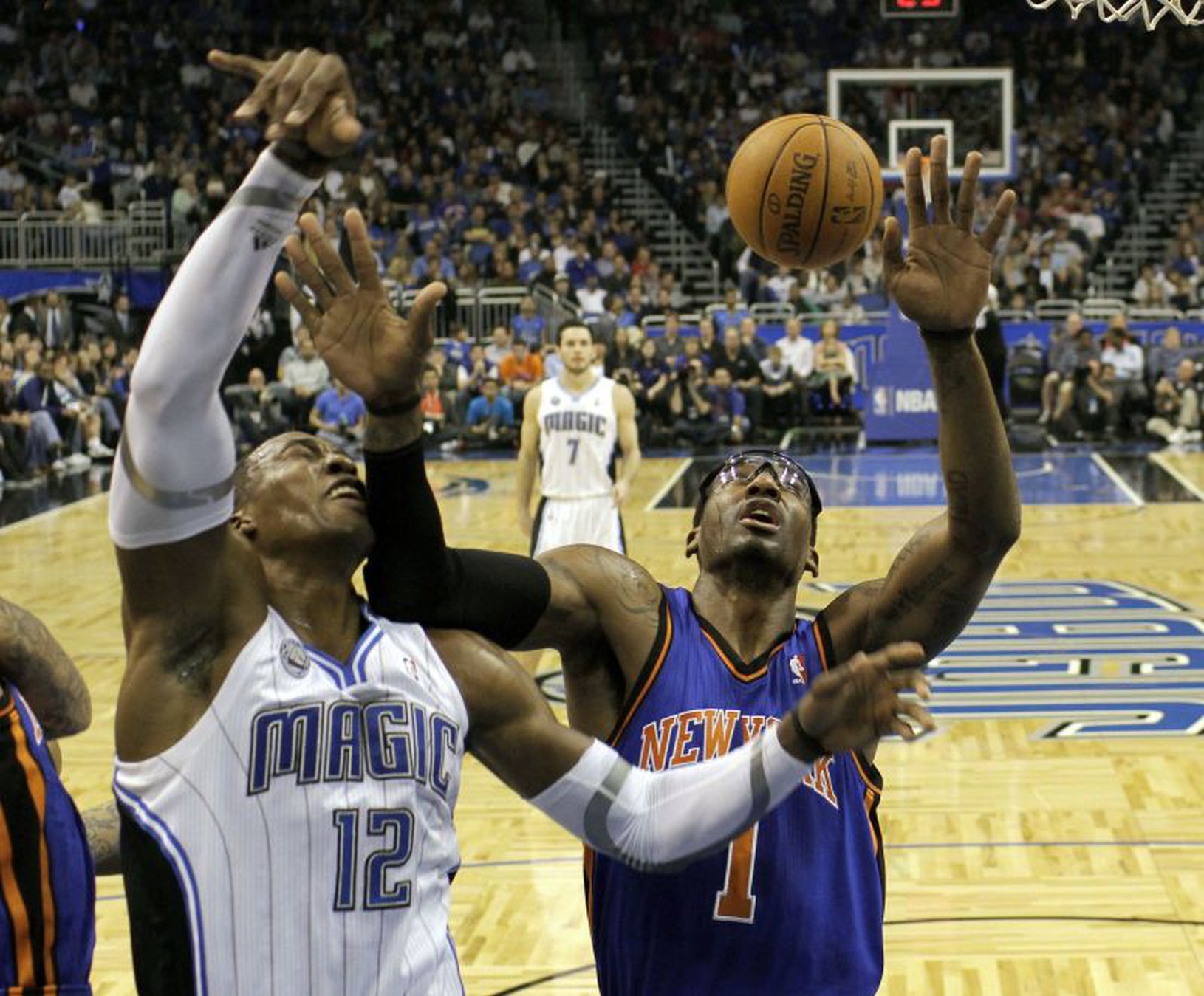 Dwight Howard a Amare