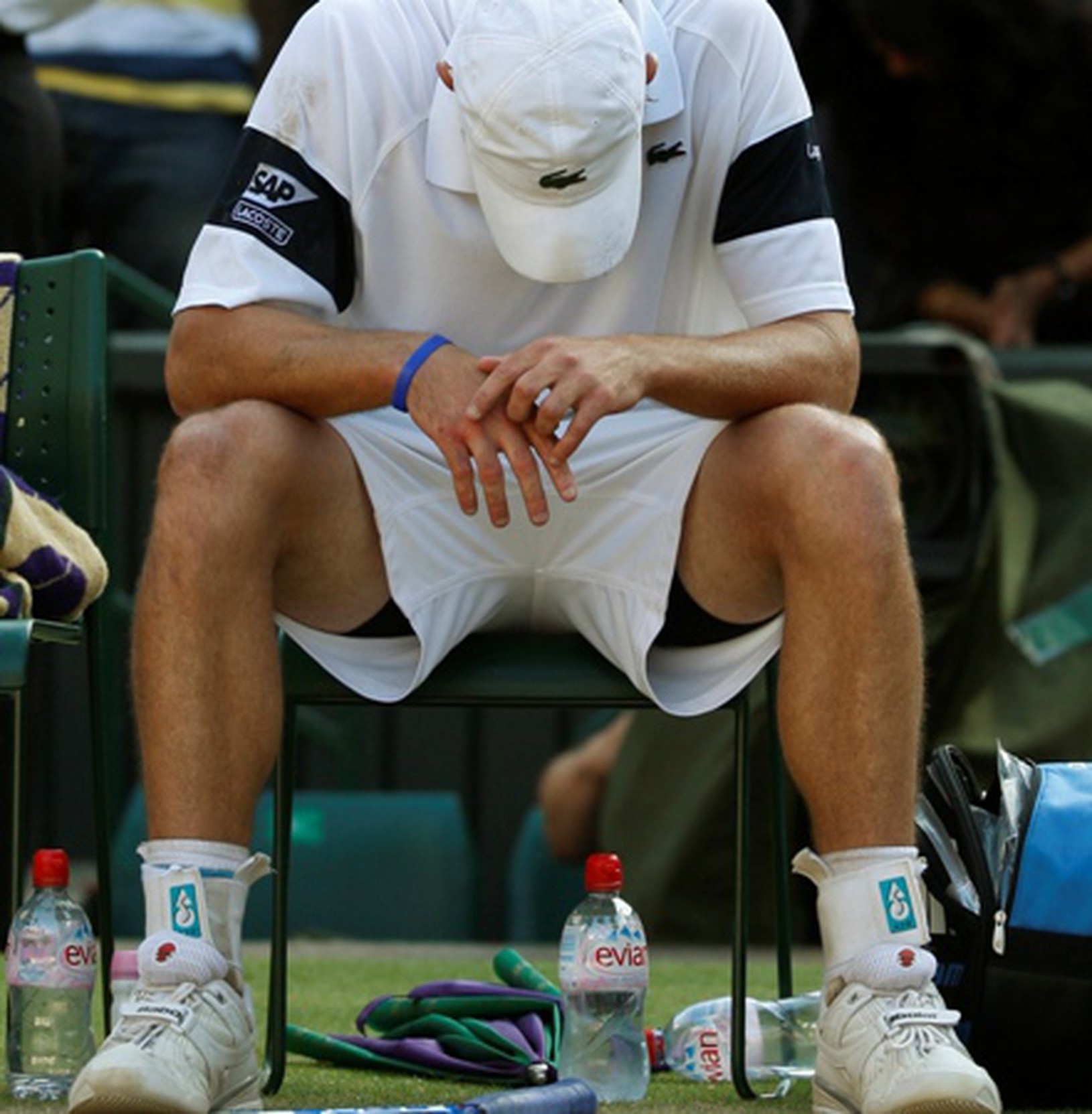 Sklamaný Andy Roddick