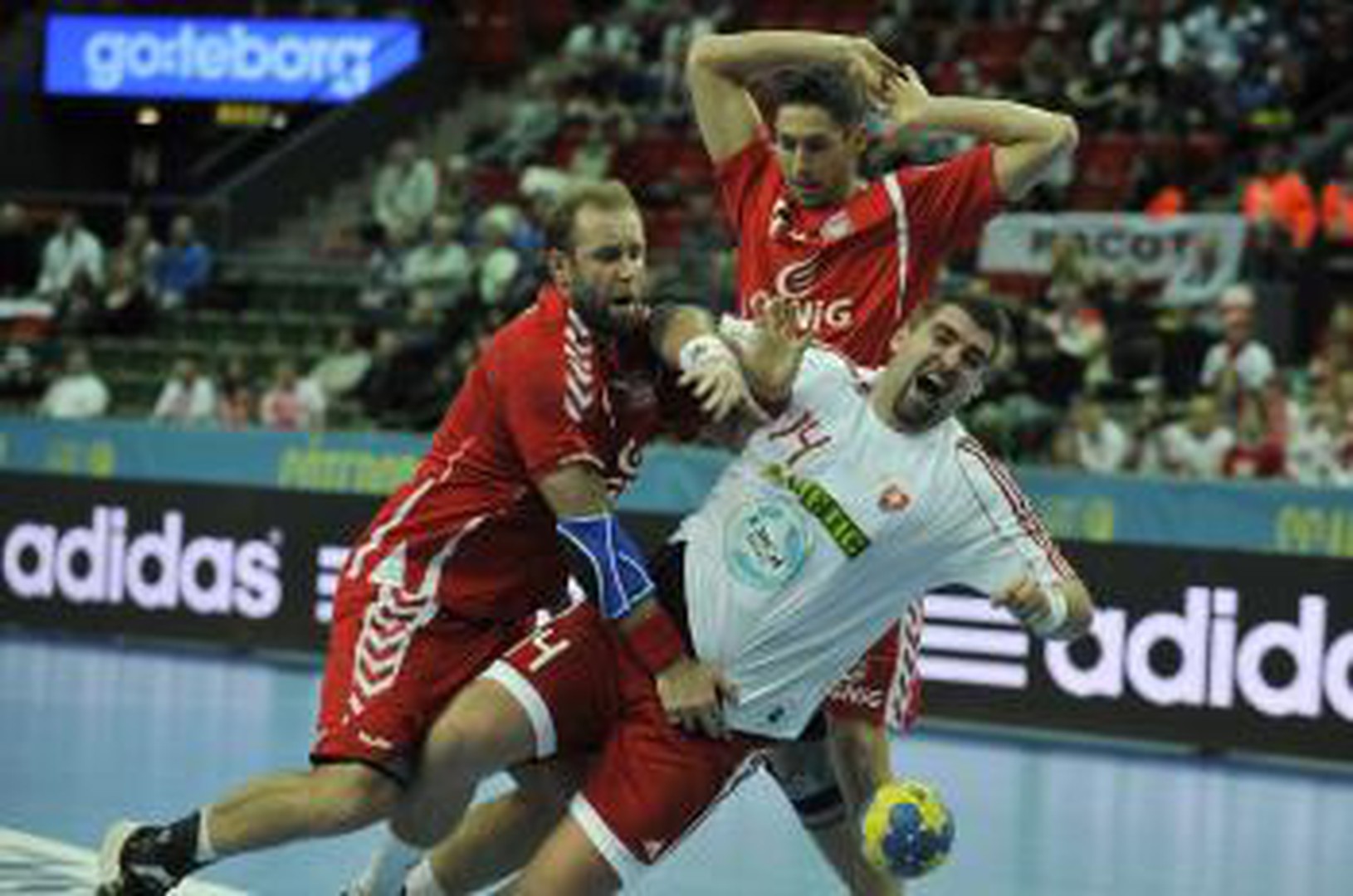 Andrej Petro po faule