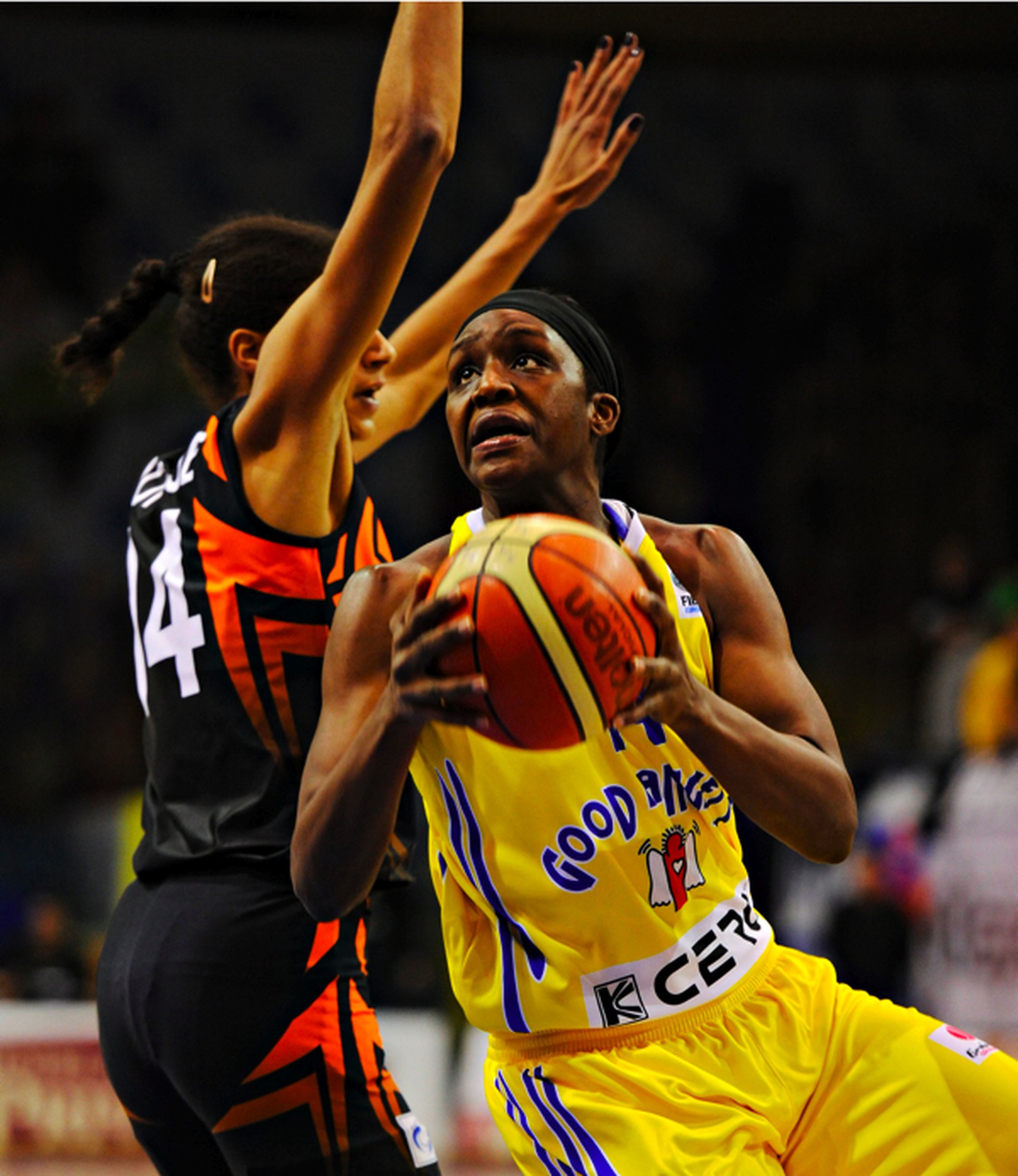 Emmeline Ndongue a Crystal