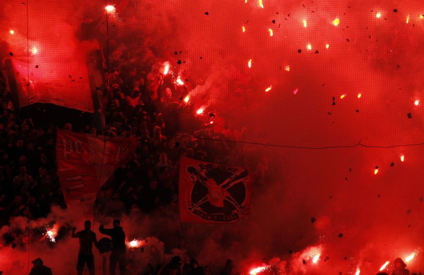 Fanúšikovia Olympiakosu v plnej