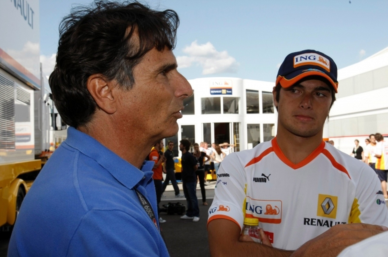 Nelson Piquet (vľavo) a