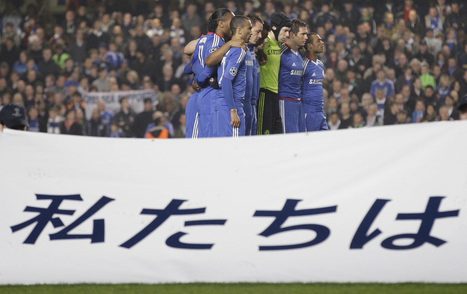Hráči Chelsea pred výkopom