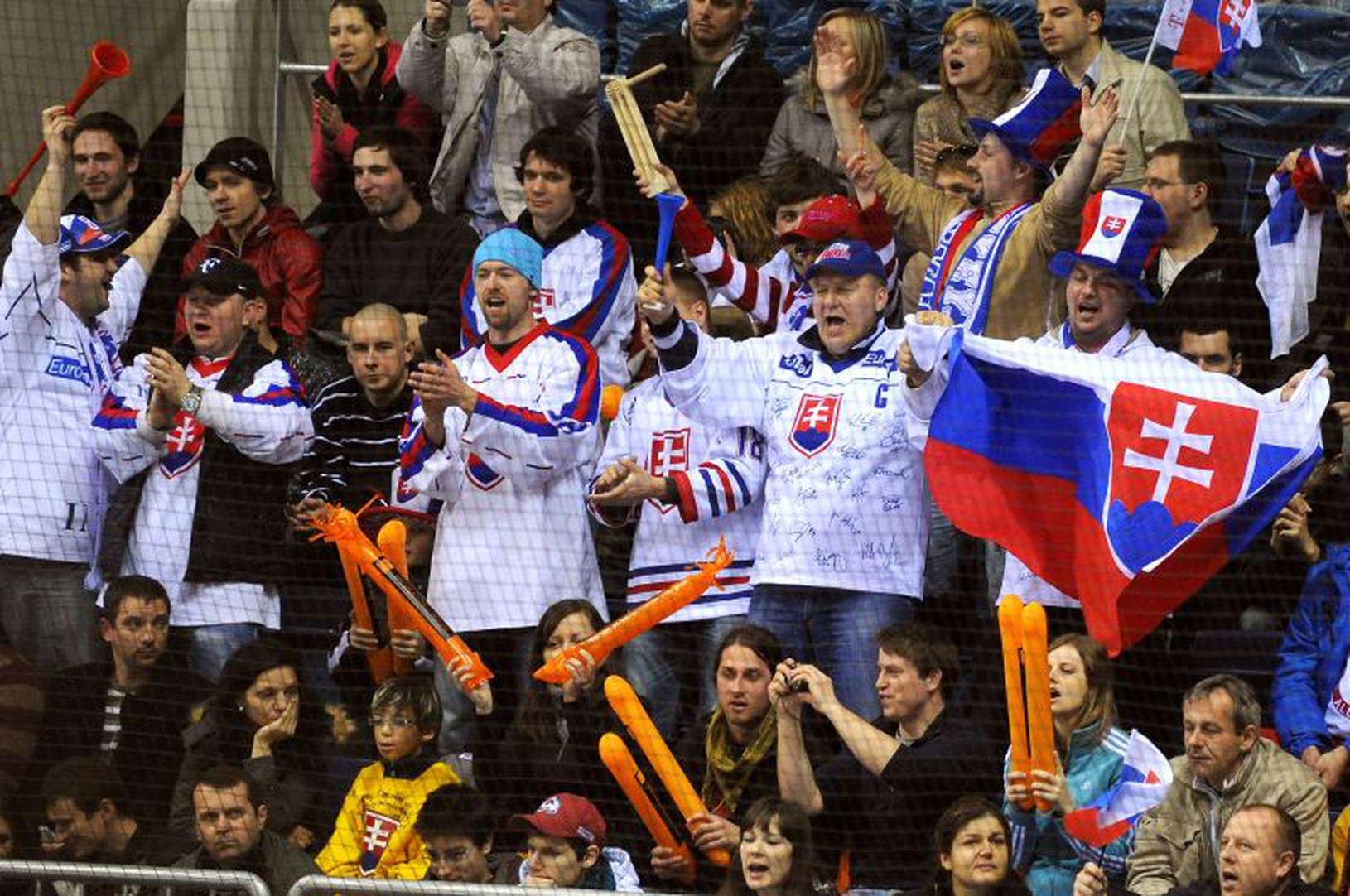 Slovenskí hokejoví fanúšikovia