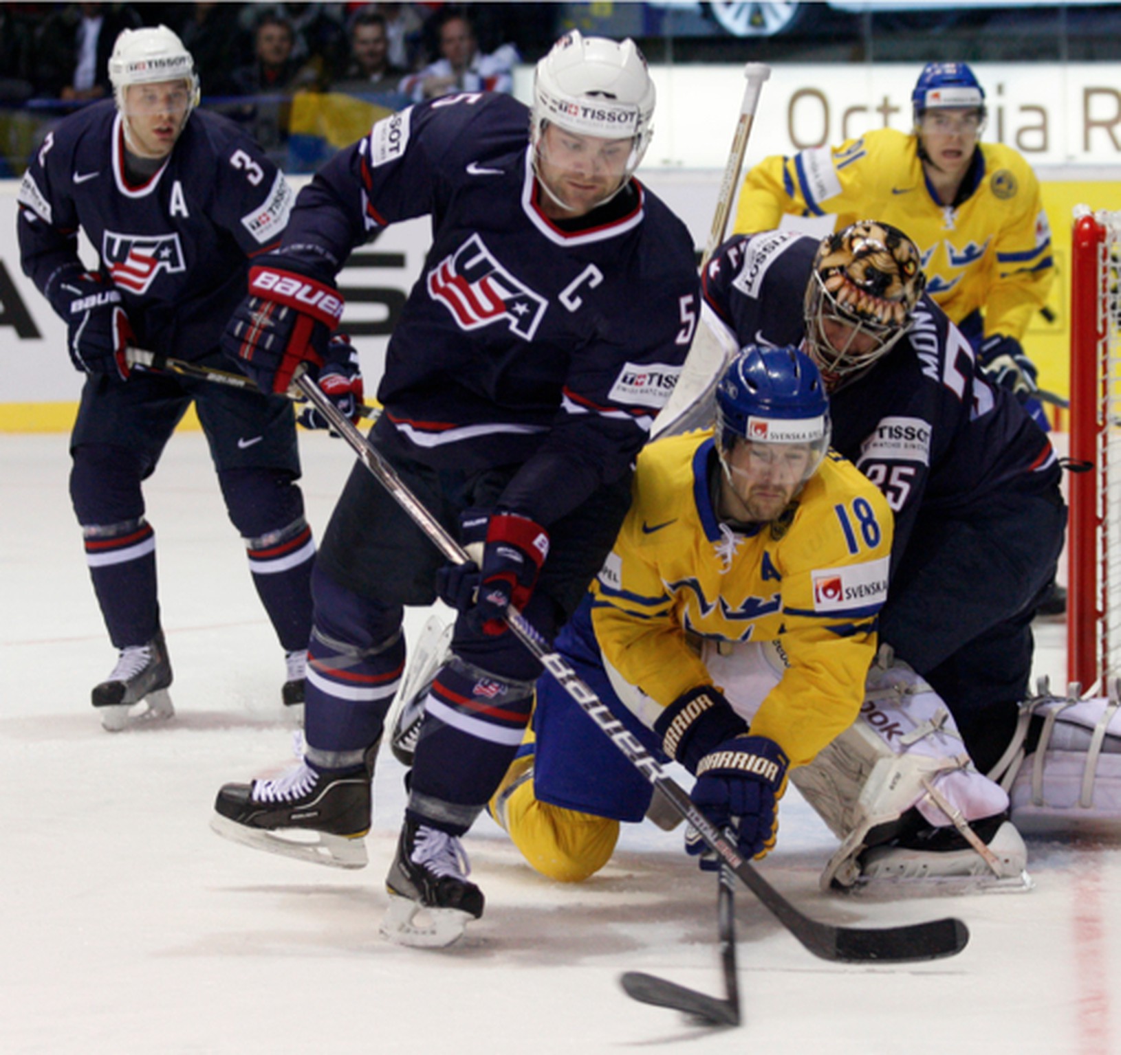 Patrik Berglund, Mark Stuart