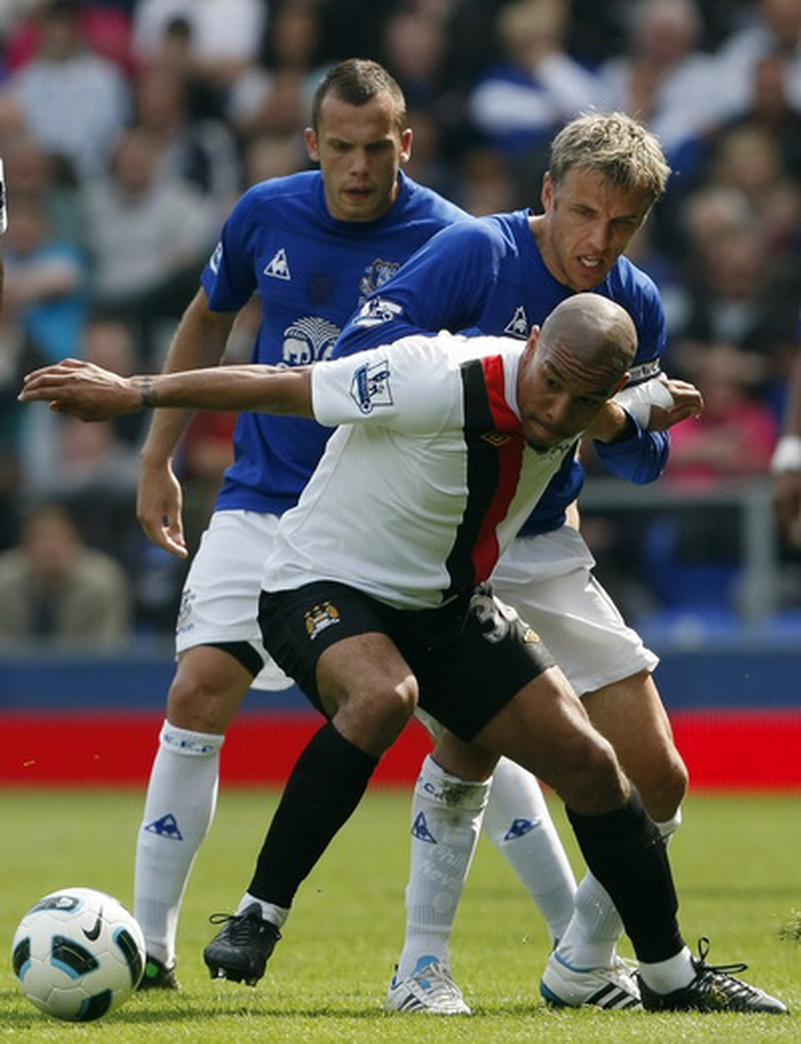 Nigel De Jong, Phil
