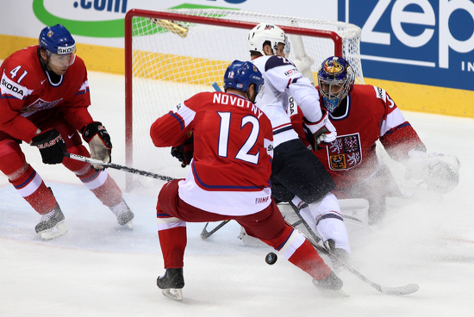 Ondřej Pavelec, Paul Gaustad