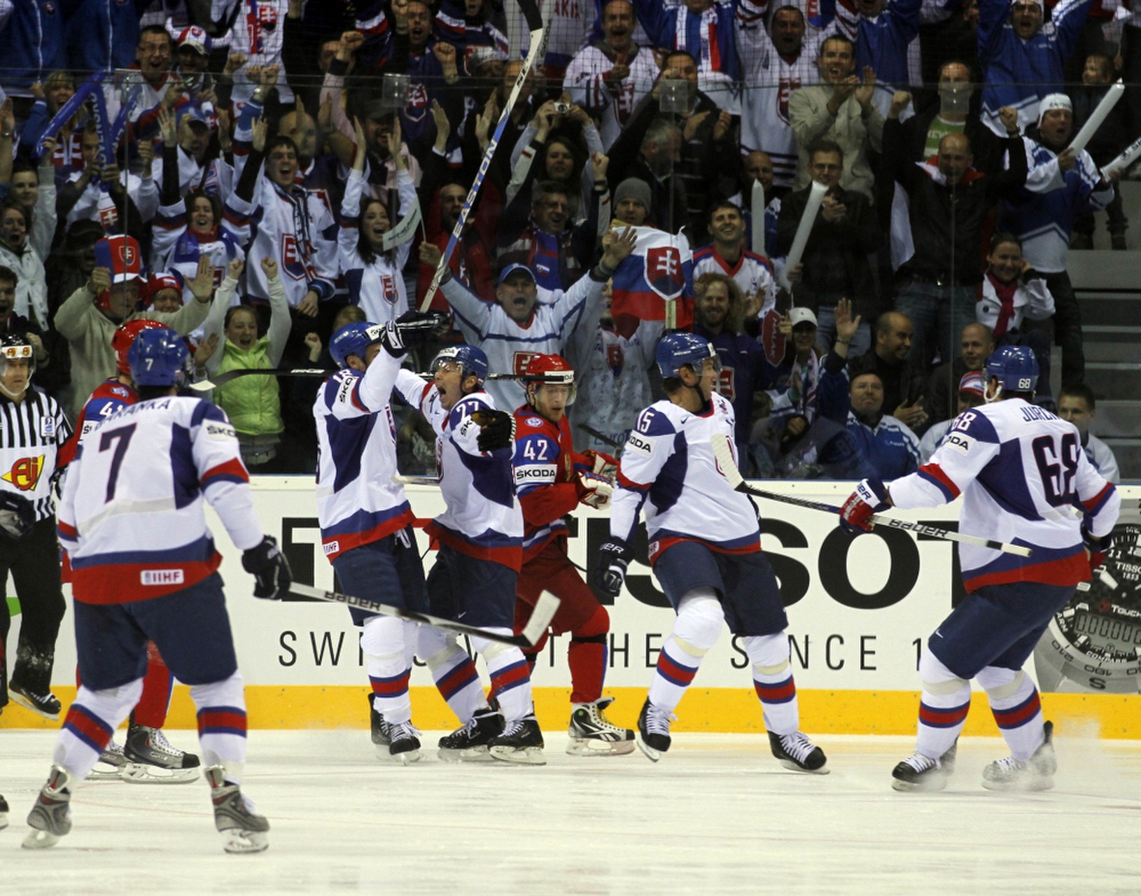 Slováci oslavujú vyrovnávajúci gól