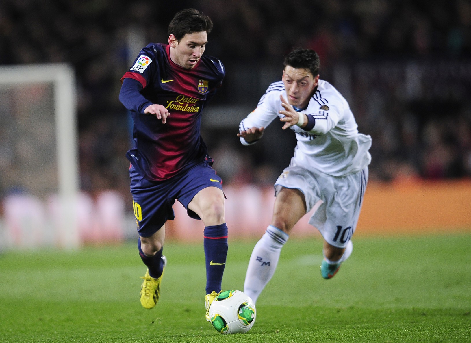 Lionel Messi a Mesut