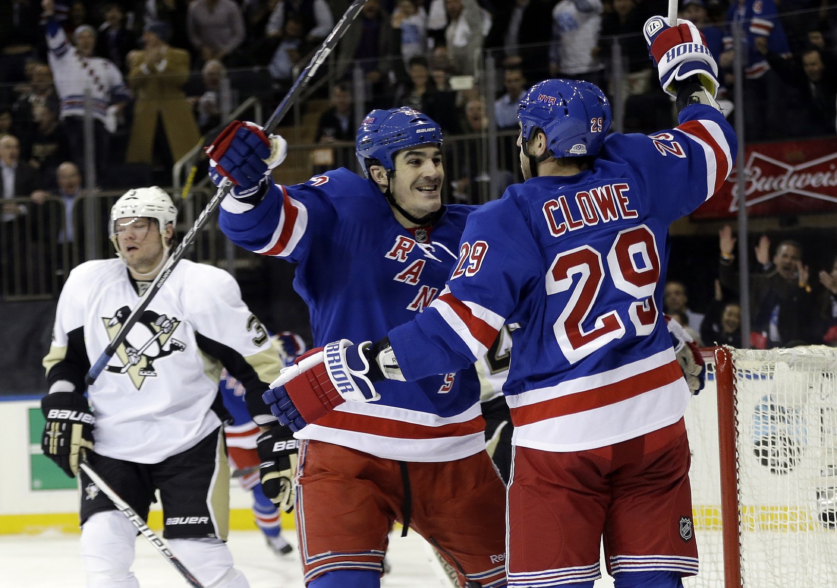Brian Boyle a Ryane