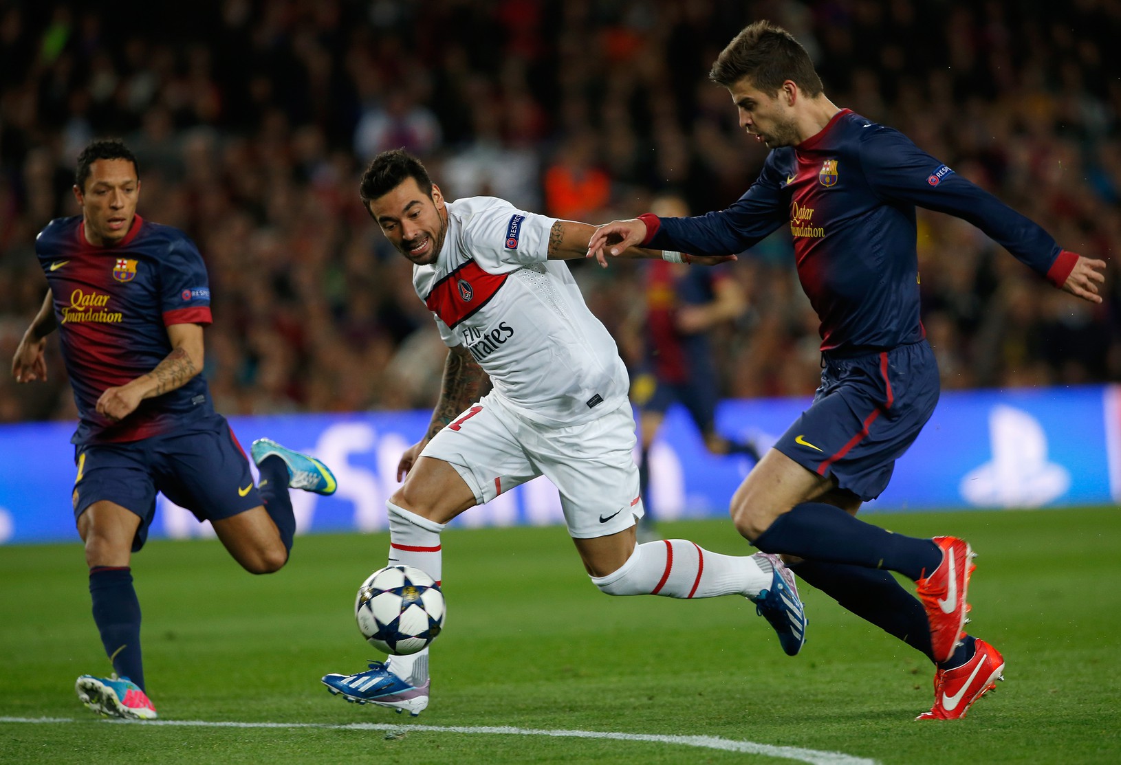Ezequiel Lavezzi a Gerard