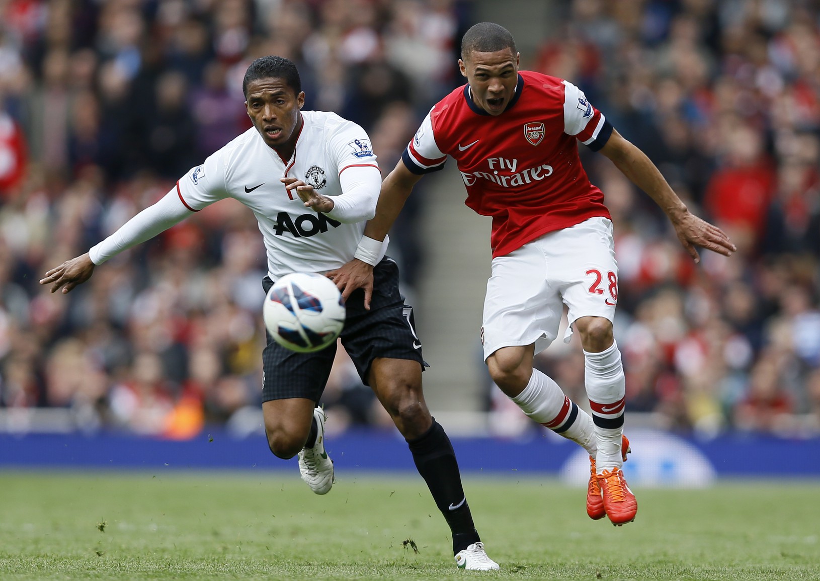 Kieran Gibbs v súbojis