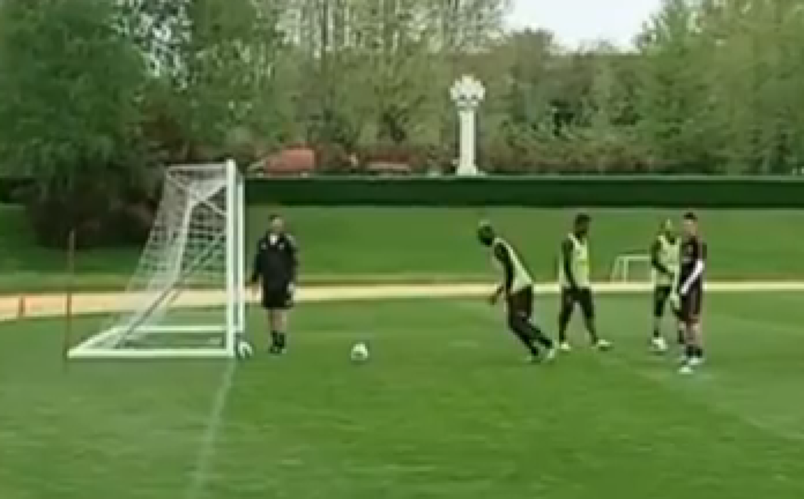 Mario Balotelli chcel zostreliť