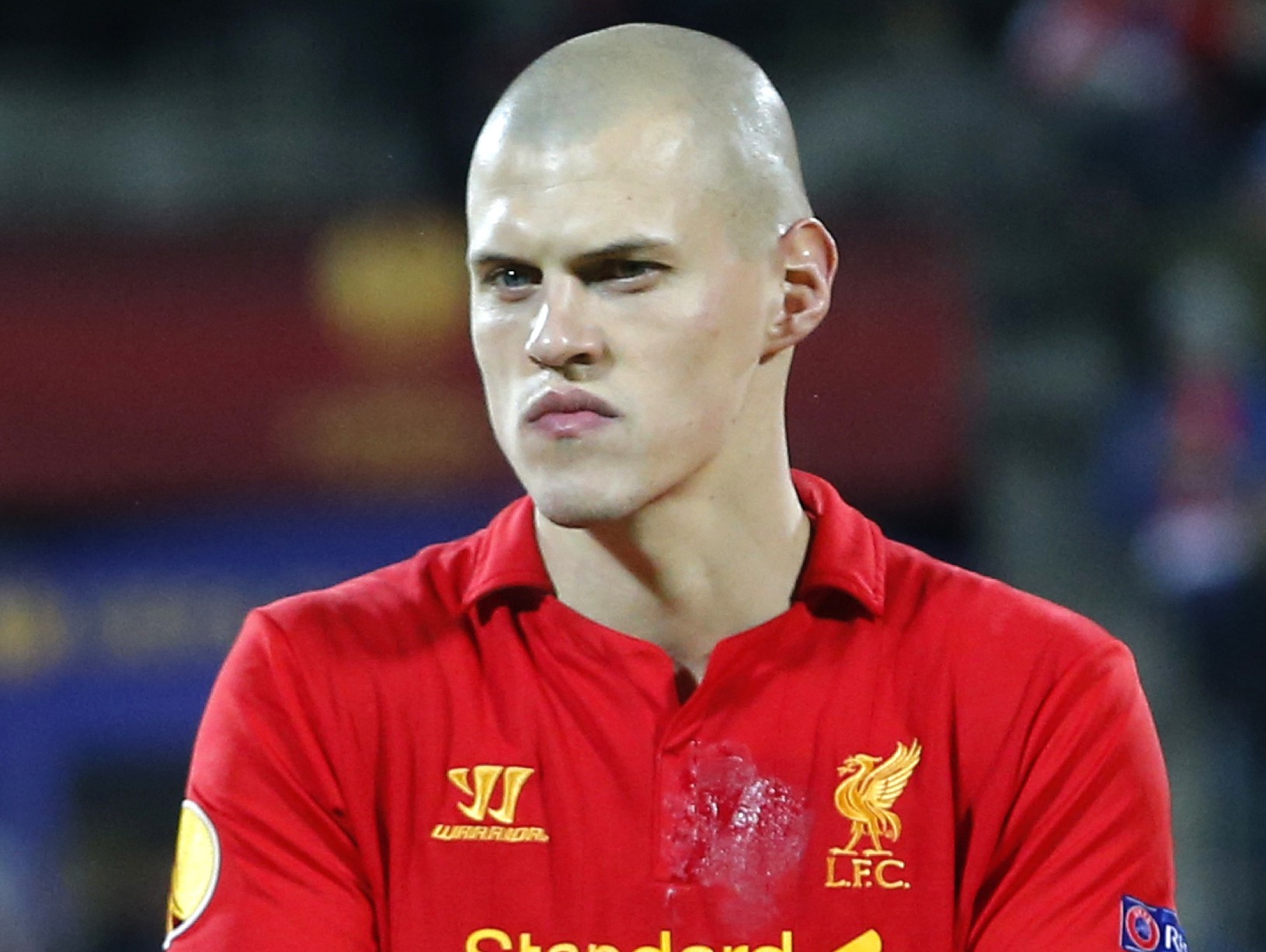 Vymení Martin Škrtel červený