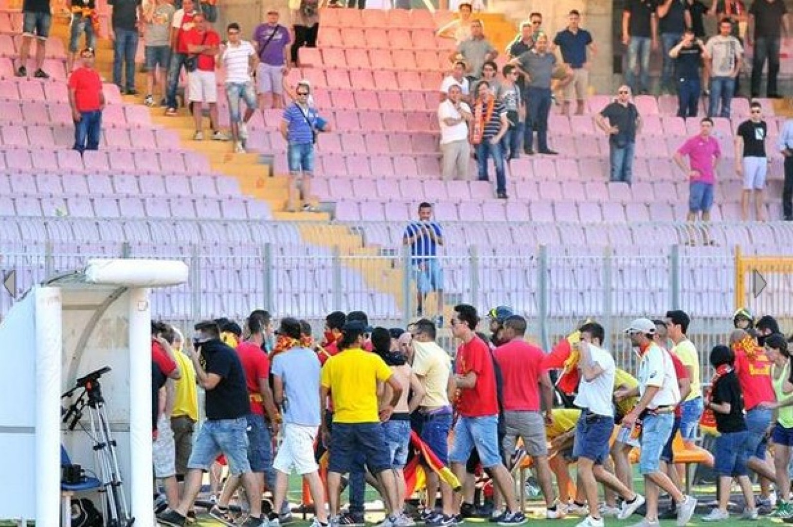 Fanúšikovia Lecce nezvládli zmarenú