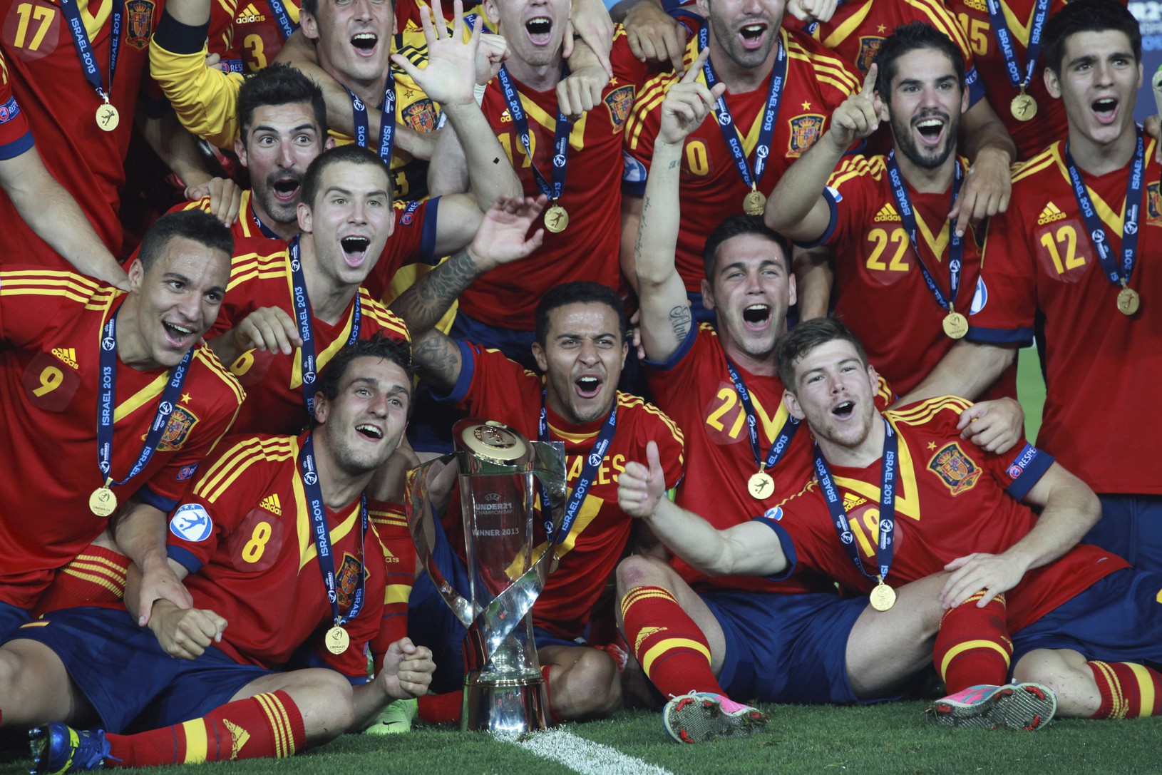 Španielski mladíci triumfovali na