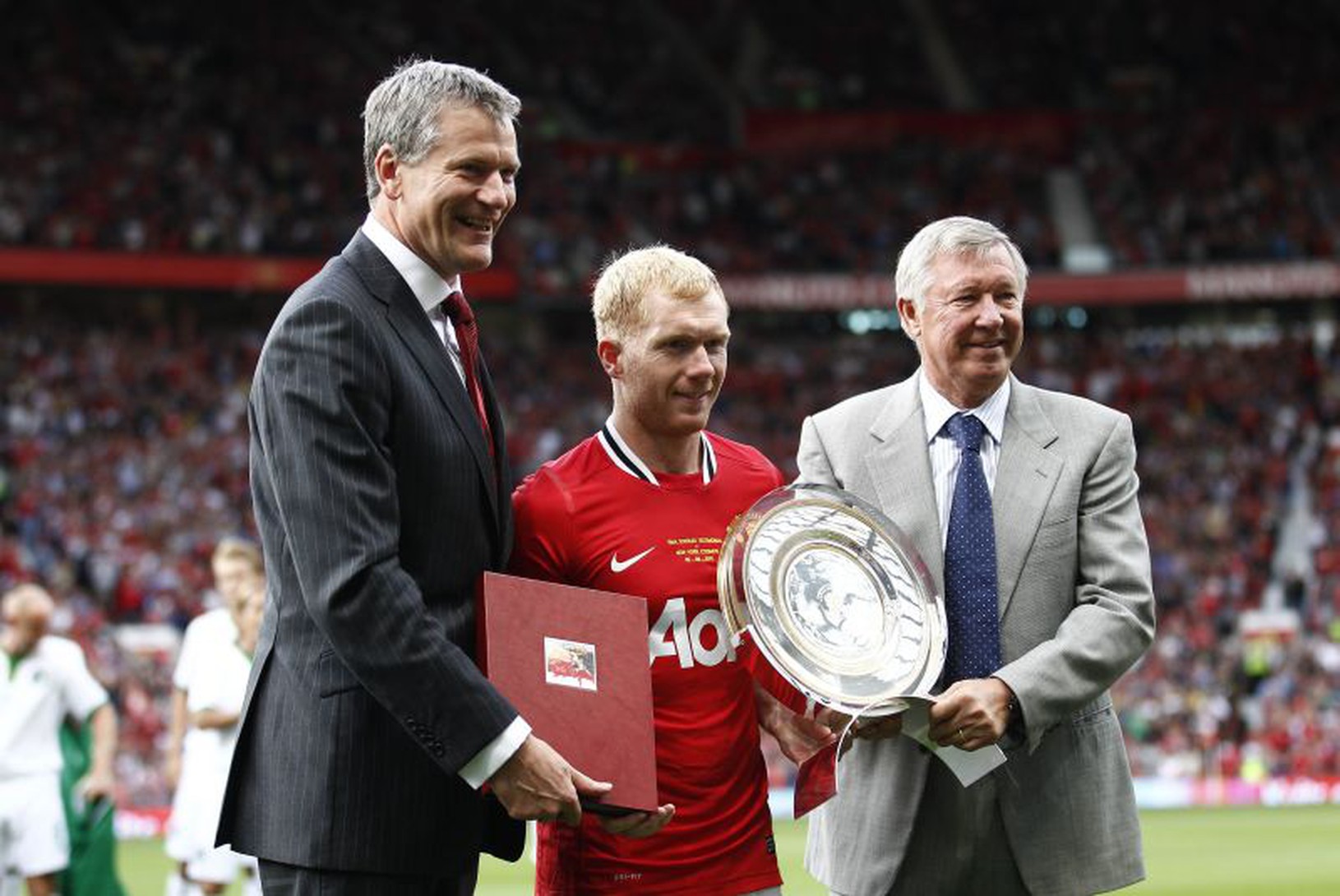 Paul Scholes s plaketou