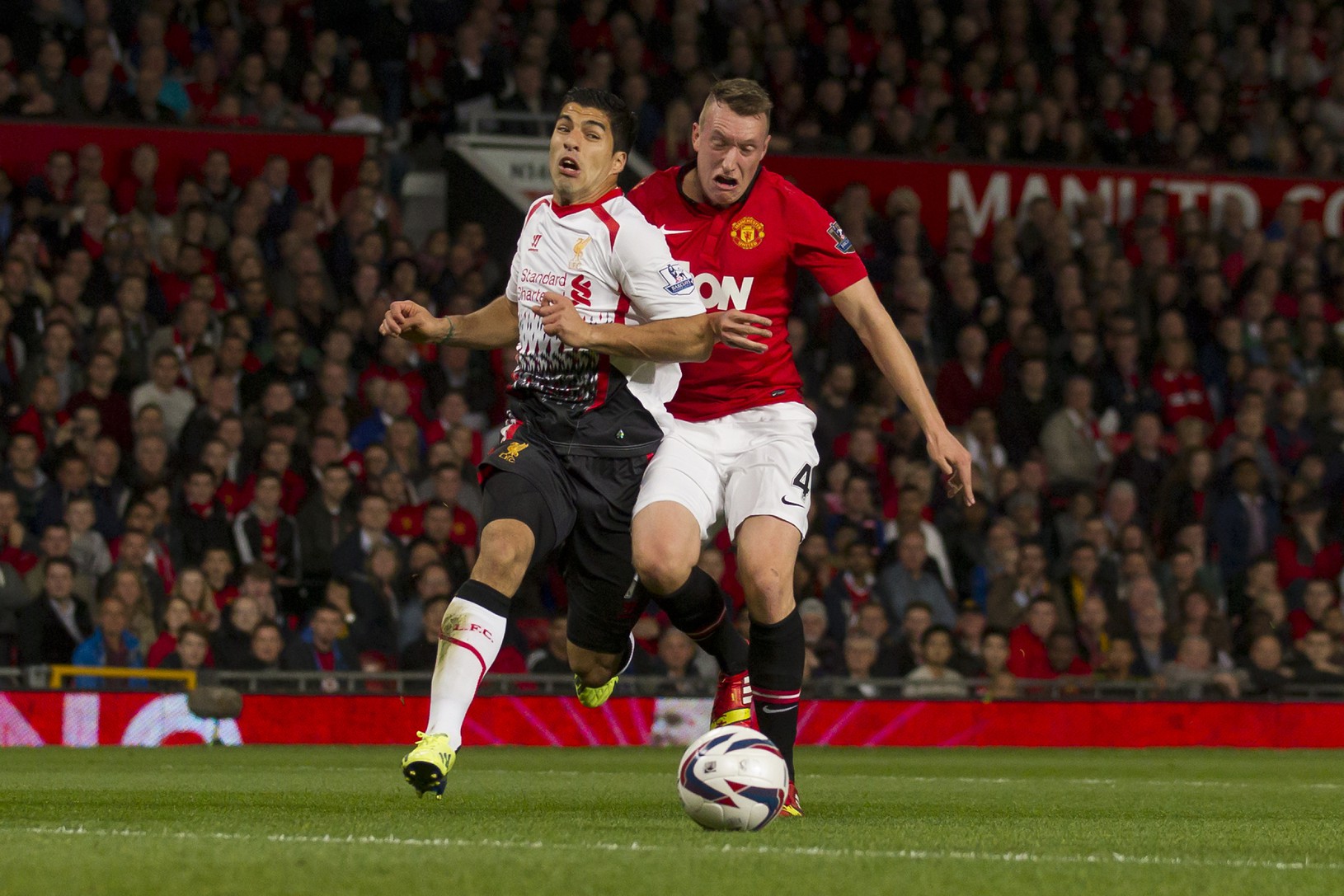 Phil Jones a Luis