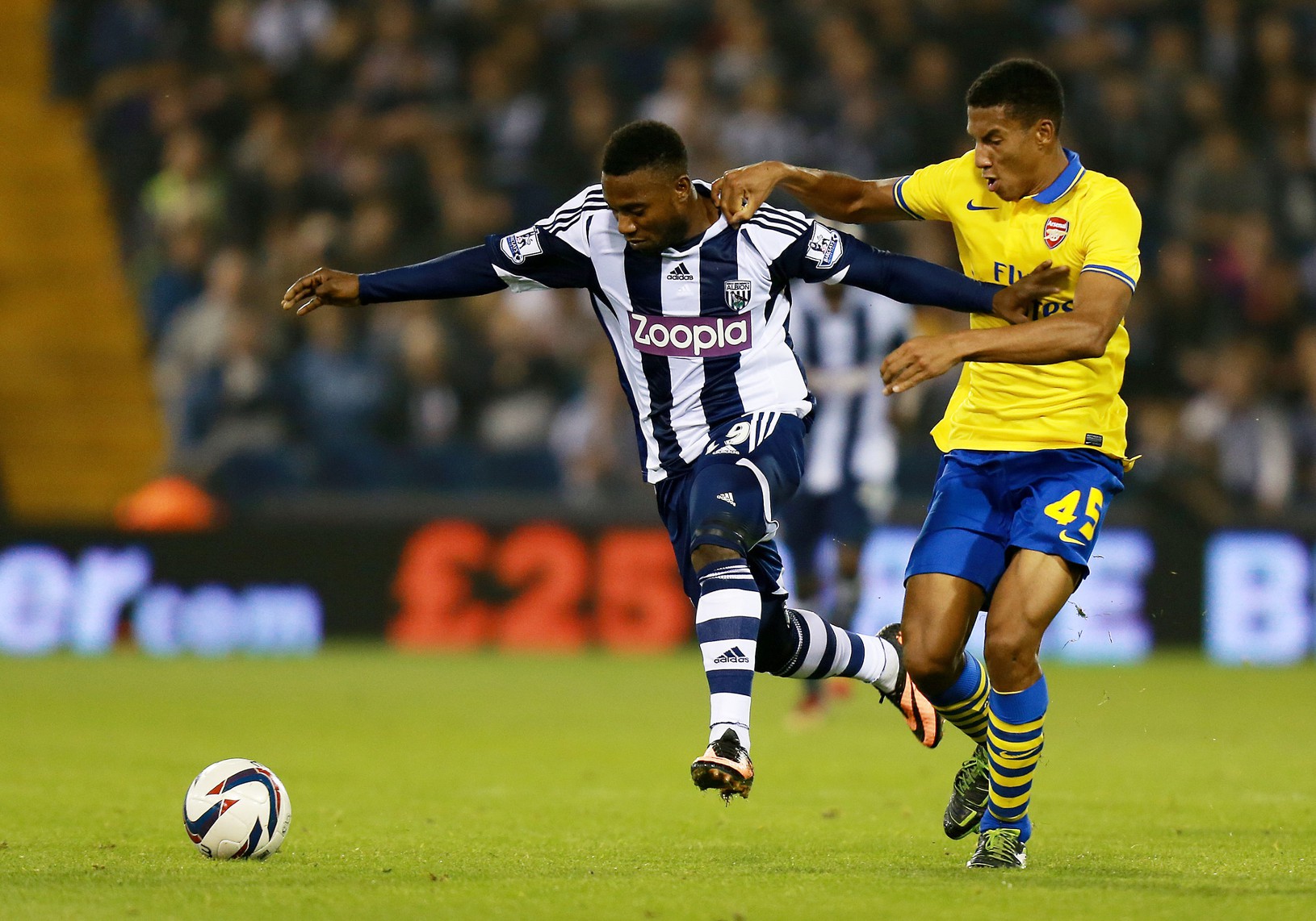Albion Stephane Sessegnon (vľavo)