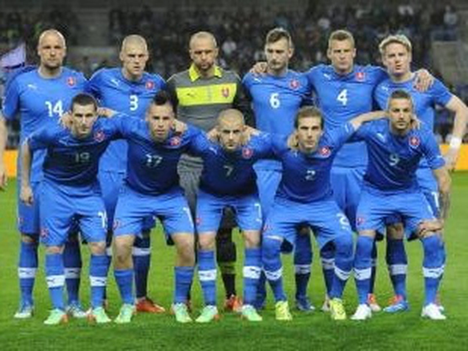 Hráči Slovenska pózujú pred