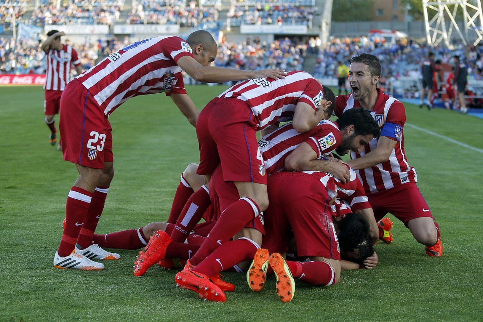Hráči Atletica oslavujú gól