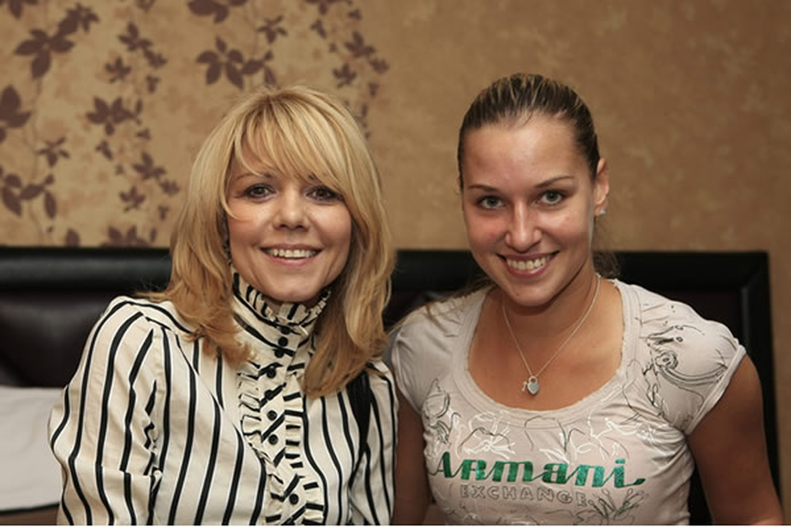 Dominika Cibulková (vpravo)