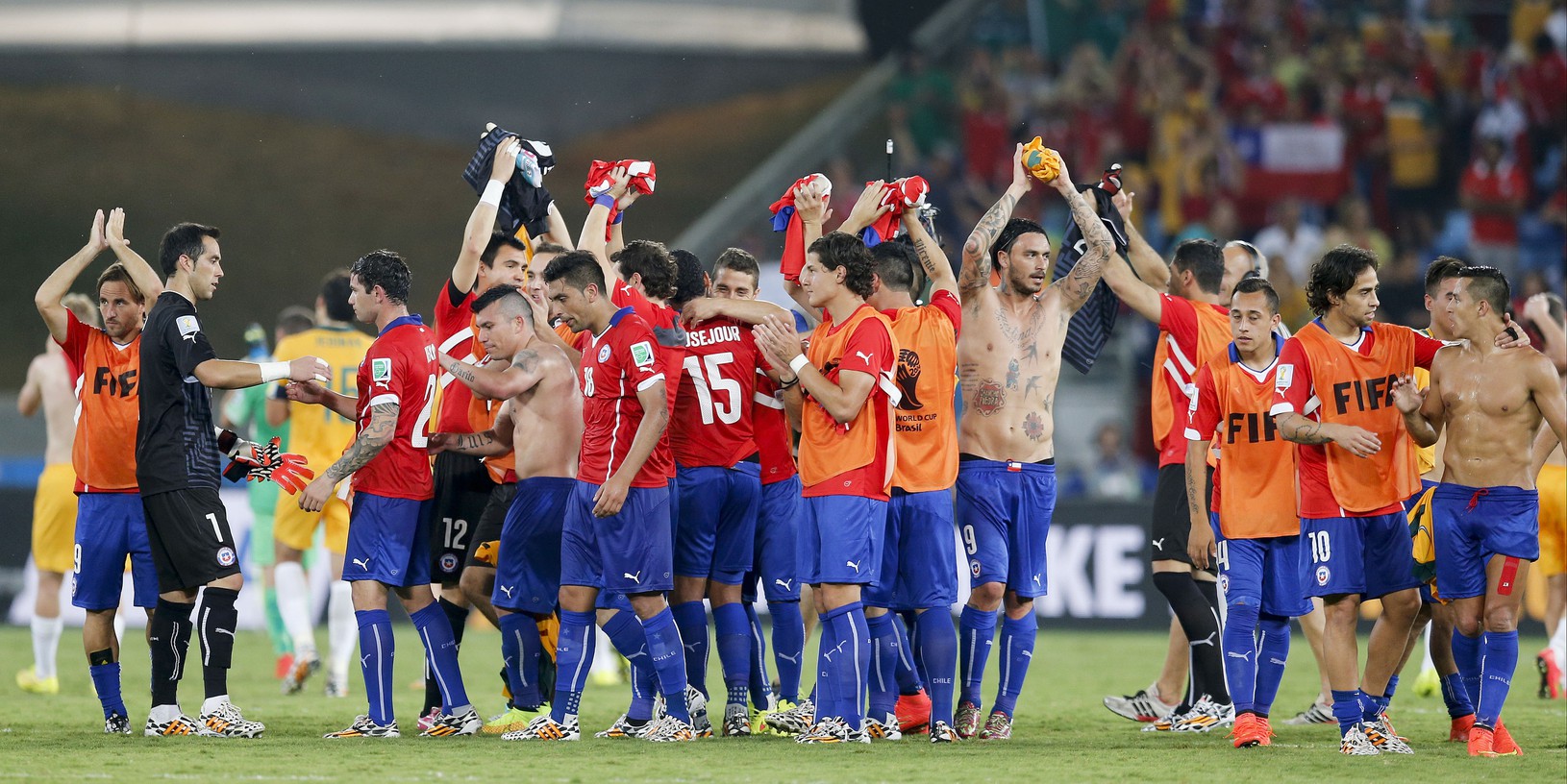 Hráči Chile oslavujú výhru