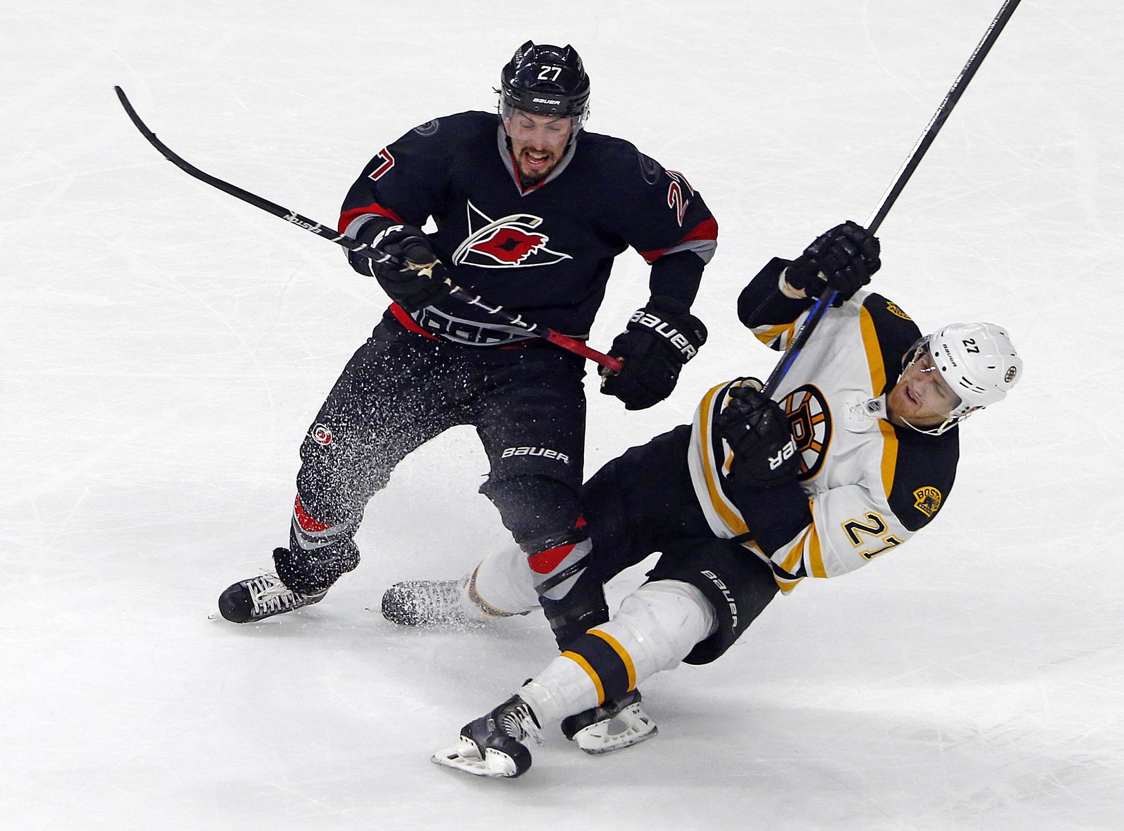 Justin Faulk (27) a