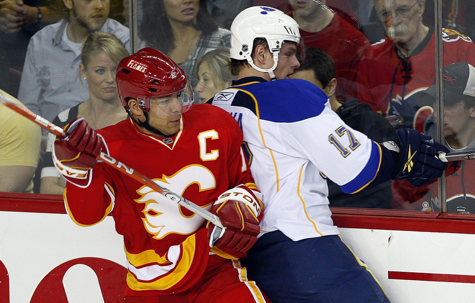 Jarome Iginla v súboji