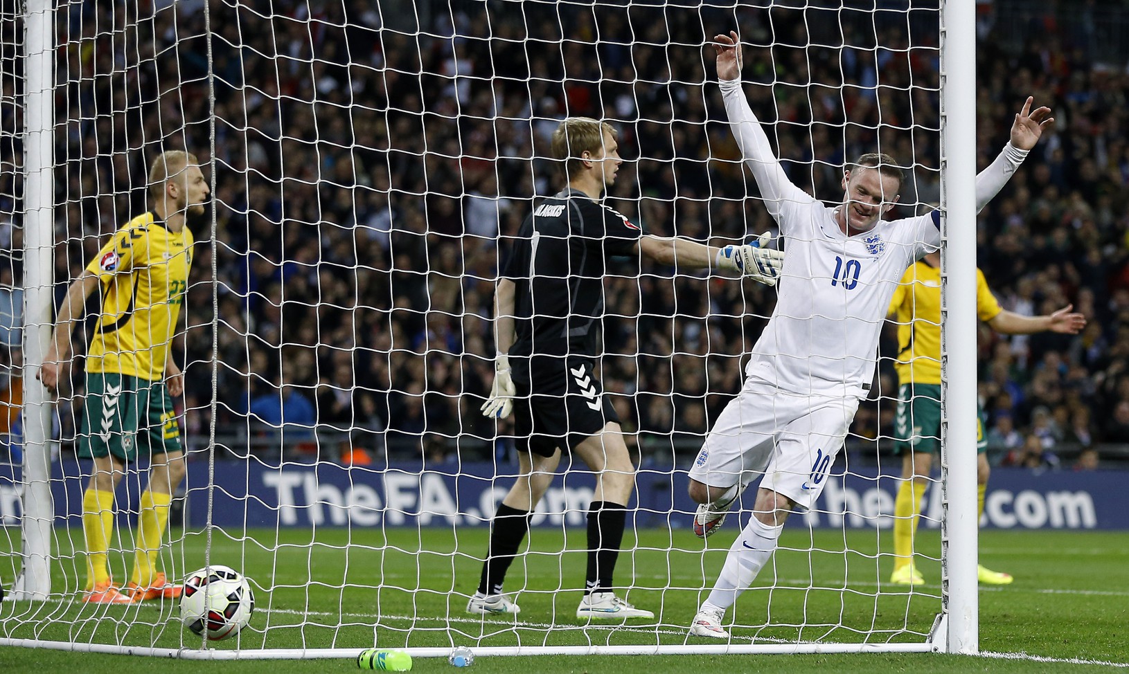 Wayne Rooney po góle
